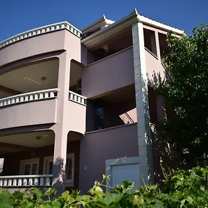 apartments-bazina.splithotels.org/